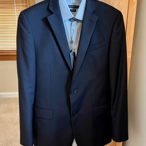 Like New John Varvatos slim fit suit w/NWT JV trim fit shirt